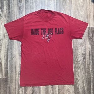 Tampa Bay Buccaneers short sleeve tee.